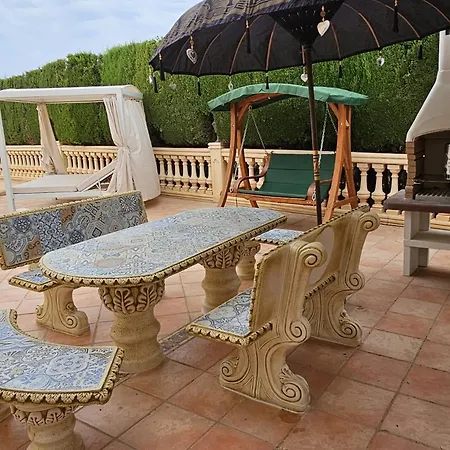 Вилла Luxury - Pool, Hot Tub, Aircon, Tvs, Cinema, Office, Gbit Internet, Sports Equipment