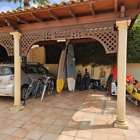 Villa Luxury - Pool, Hot Tub, Aircon, Tvs, Cinema, Office, Gbit Internet, Sports Equipment