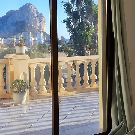 Luxury - Pool, Hot Tub, Aircon, Tvs, Cinema, Office, Gbit Internet, Sports Equipment Villa