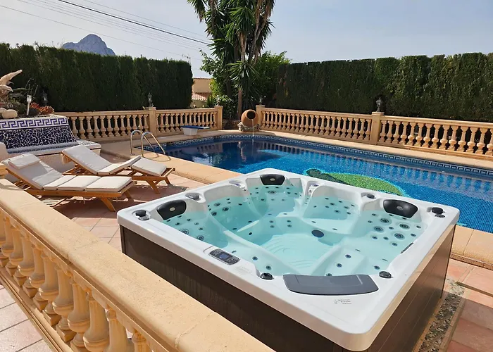 Luxury - Pool, Hot Tub, Aircon, Tvs, Cinema, Office, Gbit Internet, Sports Equipment Calpe