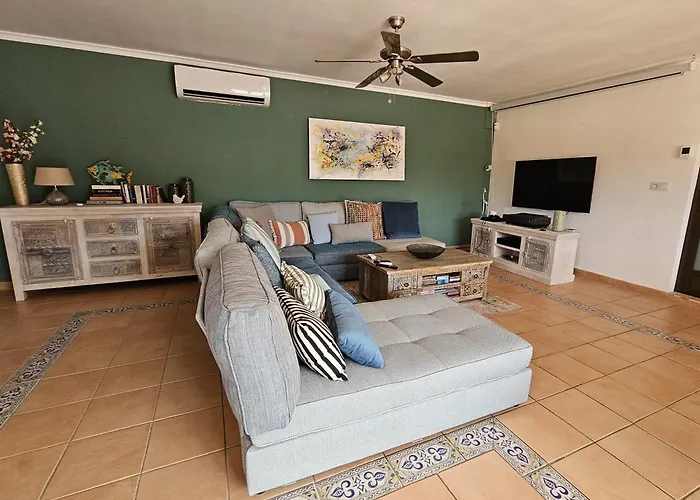 Villa Luxury - Pool, Hot Tub, Aircon, Tvs, Cinema, Office, Gbit Internet, Sports Equipment Calpe