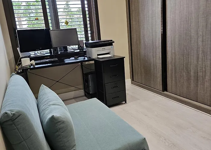 Villa Luxury - Pool, Hot Tub, Aircon, Tvs, Cinema, Office, Gbit Internet, Sports Equipment *