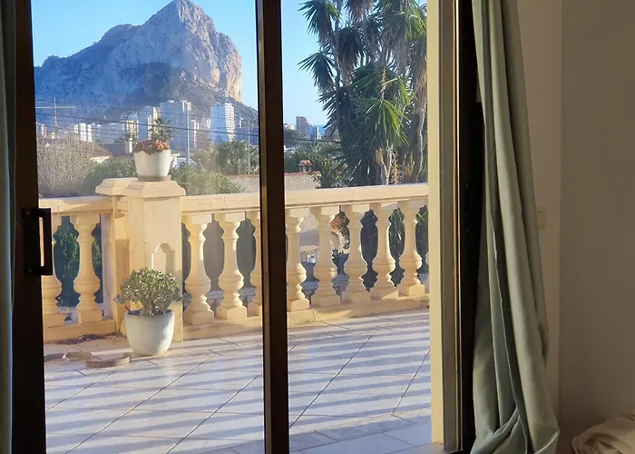 Luxury - Pool, Hot Tub, Aircon, Tvs, Cinema, Office, Gbit Internet, Sports Equipment Villa