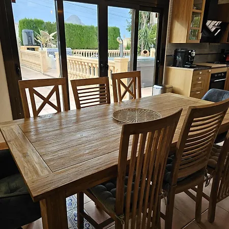 Luxury - Pool, Hot Tub, Aircon, Tvs, Cinema, Office, Gbit Internet, Sports Equipment * קלפה